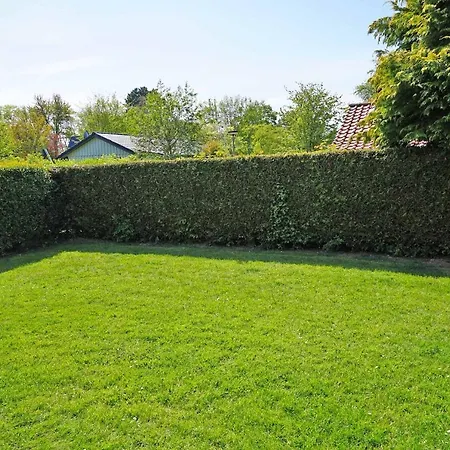 Grosses Grundstueck Fuer Ganze Familie